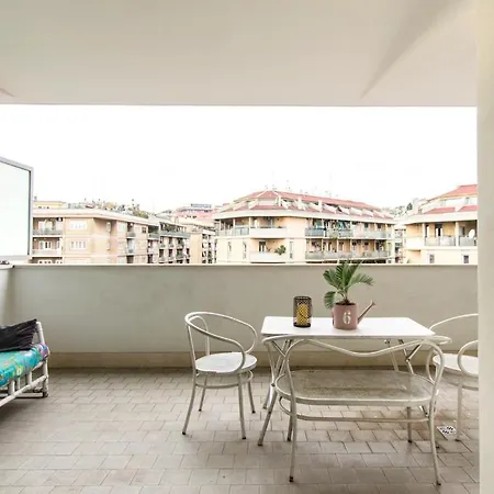 Art Loft Penthouse Near Trastevere Rome