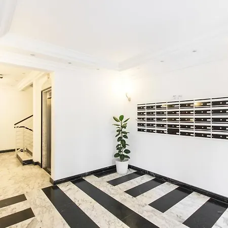 Apartment Art Loft Penthouse Near Trastevere