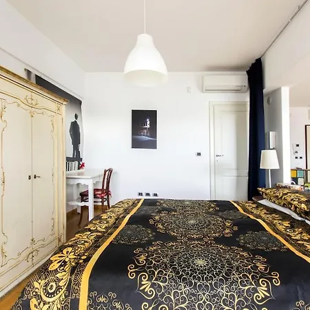 Art Loft Penthouse Near Trastevere Apartment