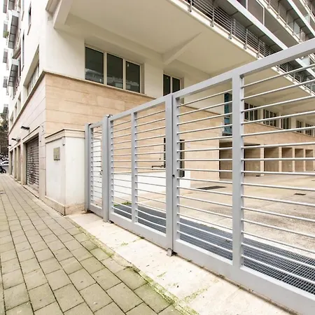 Διαμέρισμα Art Loft Penthouse Near Trastevere *